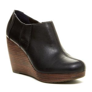 Dr. Scholl's Harlie Wedge